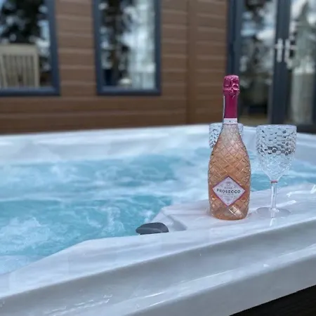 Hollicarrs - Long Lane *