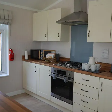 Hollicarrs - Long Lane Gerendaház York