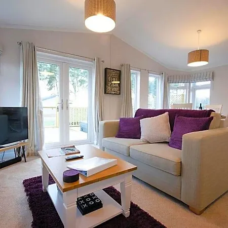 Lodge Hollicarrs - Long Lane York