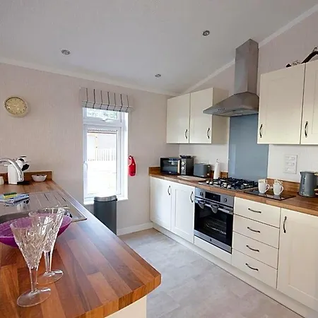 Lodge Hollicarrs - Long Lane
