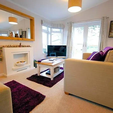 Lodge Hollicarrs - Long Lane York