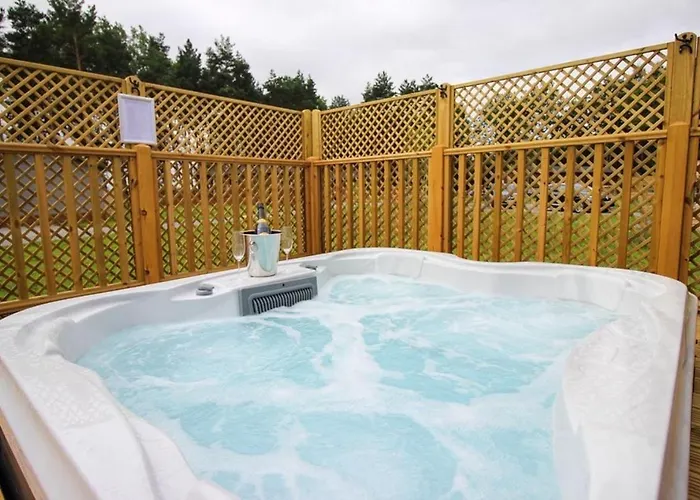 Alojamento de Turismo Selvagem Hollicarrs - Long Lane York