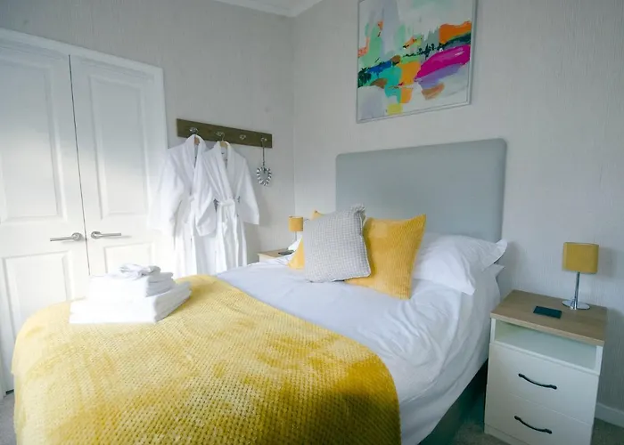 Alojamento de Turismo Selvagem Hollicarrs - Long Lane *