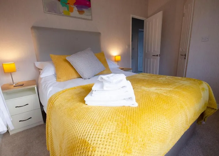 Hollicarrs - Long Lane * York