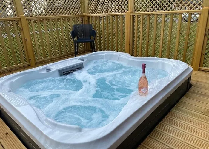 Alojamento de Turismo Selvagem Hollicarrs - Long Lane York