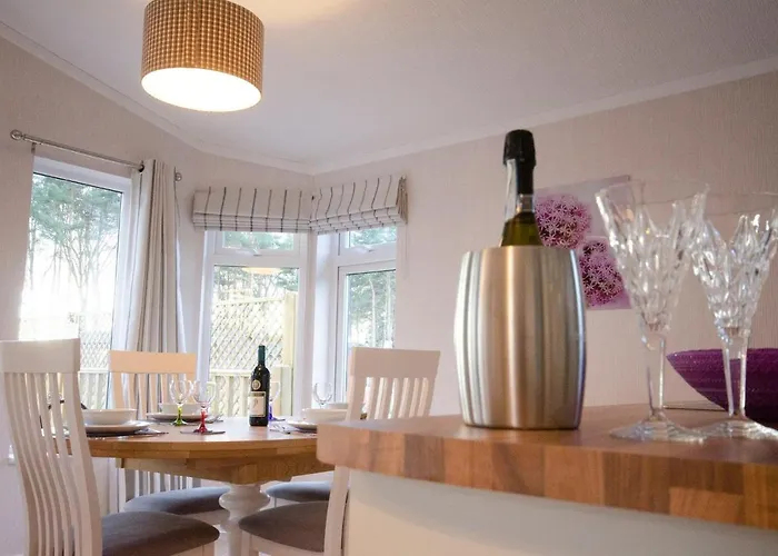 Hollicarrs - Long Lane *