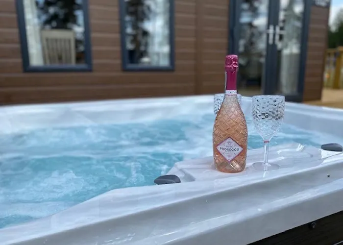 Hollicarrs - Long Lane *