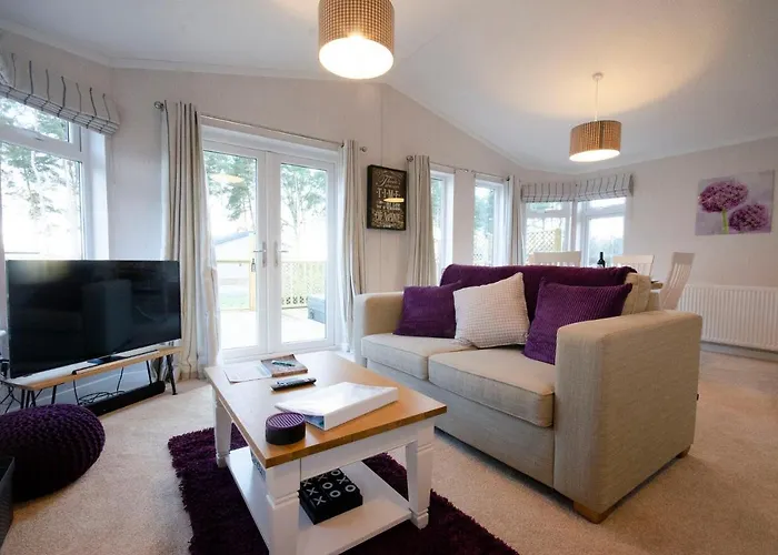 Hollicarrs - Long Lane *