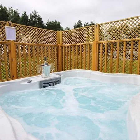 Alojamento de Turismo Selvagem Hollicarrs - Long Lane York