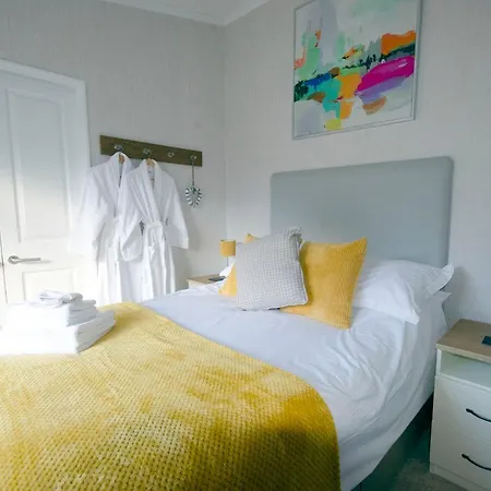 Lodge Hollicarrs - Long Lane *