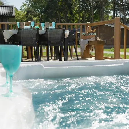 Lodge Hollicarrs - Long Lane *